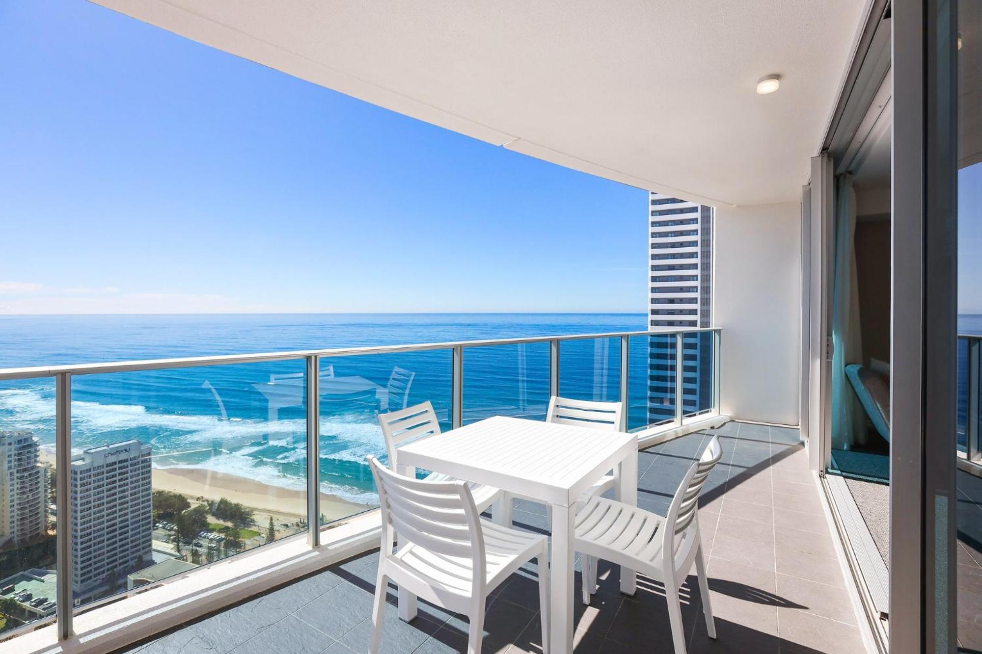 Number 1 H Residences - Wifi, Parking & By Holidays Apartment Gold Coast